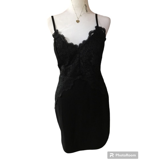Iris Women's Large Black‎ Spaghetti Strap Lace Trim Dress - Picture 1 of 12